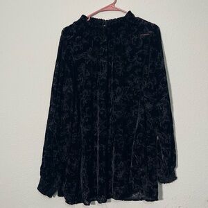 TORRID Black Velvet Burnout Mock Neck Top Size 3